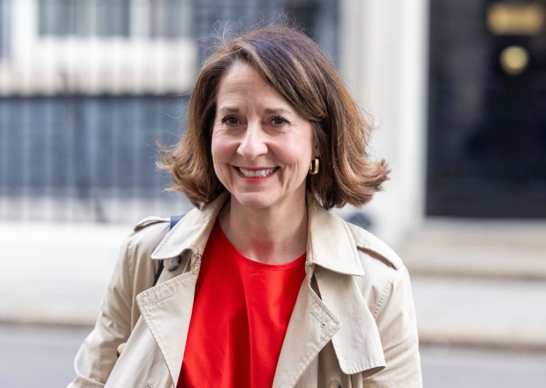 London, UK. 26th Mar, 2025. Liz Kendall, Secretary of State for Work and Pensions, at Downing Street for a Cabinet meeting. Credit: Karl Black/Alamy Live News
